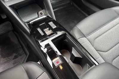 Citroen C4 X Plus  1.5 BlueHDi S&S EAT8