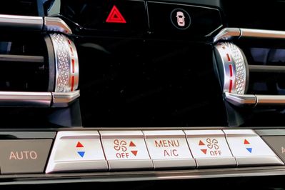 BMW Seria 8 840i xDrive Karbiolet