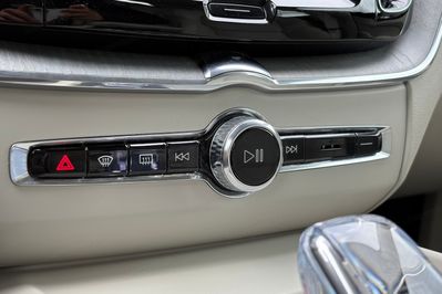 Volvo XC60 B4 D Plus Dark aut