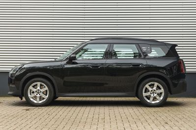 Mini Countryman D Linia Essential