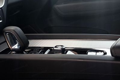 Volvo XC60 B5 B AWD Plus Dark