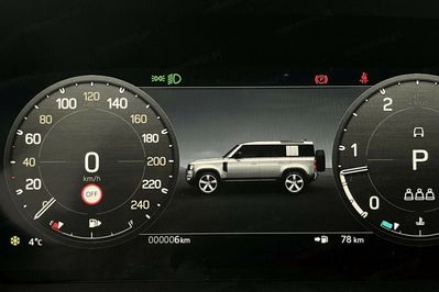 Land Rover Defender 110 D300 X-Dynamic SE