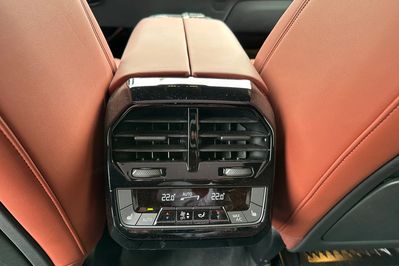 BMW iX xDrive60 111.5kWh