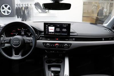 Audi A4 35 TFSI mHEV S tronic