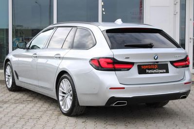 BMW Seria 5 520d xDrive Luxury Line