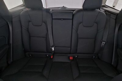 Volvo XC60 B5 B AWD Ultra Dark