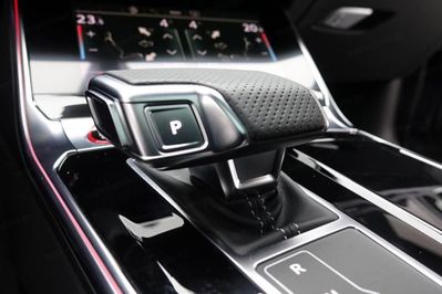 Audi A6 RS6 TFSI quattro Performance