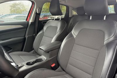 Renault Arkana Intens 1.3 TCe mHEV  EDC