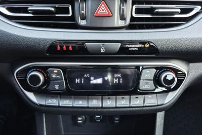 Hyundai i30 1.5 T-GDI Smart DCT