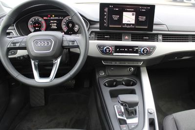 Audi A4 35 TFSI mHEV S tronic