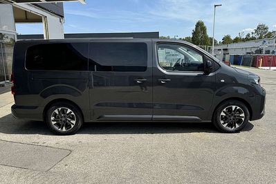 Opel Zafira Life Extra Long L2H1 Business AT8