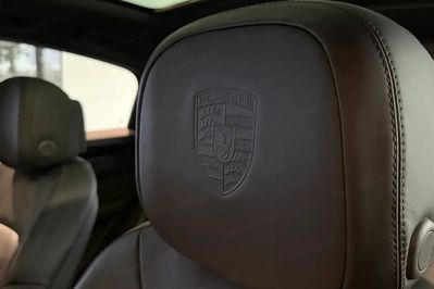 Porsche Cayenne Coupe E-Hybrid Black Edition