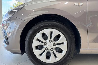 Hyundai i30 1.5 DPI Classic +