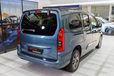 Toyota Proace City Verso Long L2H1 Family 7os AT