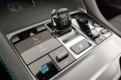 BYD Seal U DM-i  Design AWD