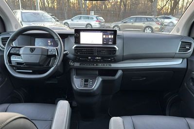 Peugeot Traveller Long L2H1 Business VIP EAT8