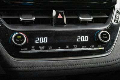 Toyota Corolla 1.8 Hybrid