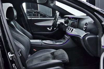 Mercedes E Klasa E 220 d 4-Matic AMG/Avantgarde