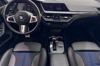 BMW Seria 1 118i M Sport aut