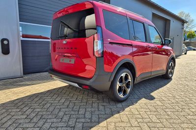 Ford Tourneo Courier Active A7