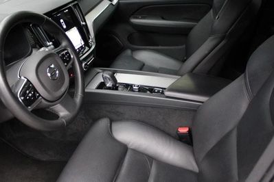 Volvo V60 CC Core B4 D AWD aut