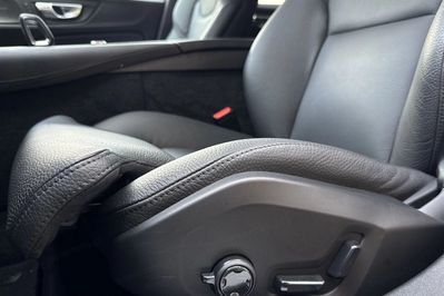 Volvo V60 T6 AWD Plug-In Hybrid Plus Dark aut