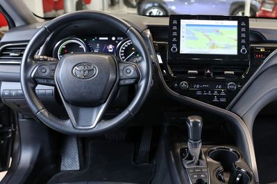 Toyota Camry 2.5 Hybrid Prestige Cvt