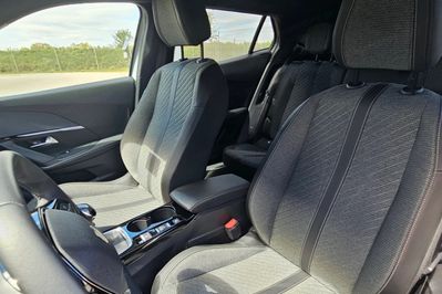Peugeot 2008 1.2 Allure Pack