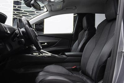Peugeot 5008 1.5 Bluehdi Allure S&S EAT8