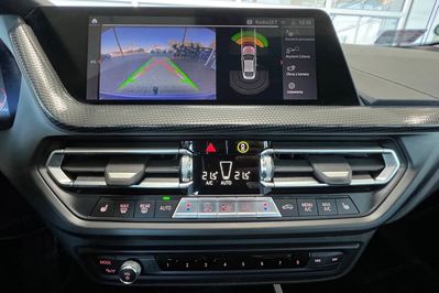 BMW Seria 2 220i Luxury Line aut