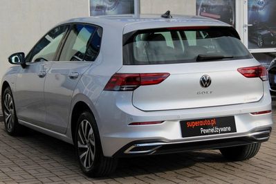 Volkswagen Golf VIII 1.4 TSI Plug-In Hybrid Style DSG