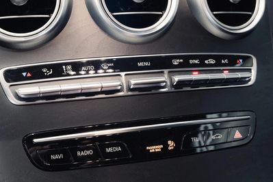 Mercedes Klasa C 300 AMG Line