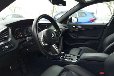 BMW Seria 2 218i aut