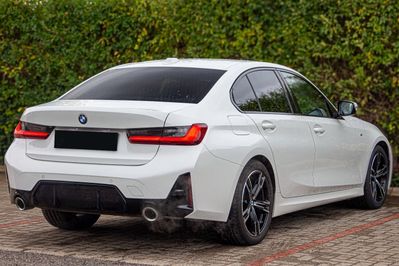 BMW Seria 3 330d xDrive M Sport