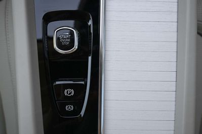Volvo XC60 T6 Plug-In Hybrid AWD Plus Bright