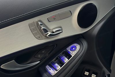 Mercedes GLC 300 e 4MATIC AMG Line