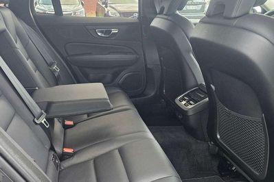 Volvo V60 B4 Ultra Dark