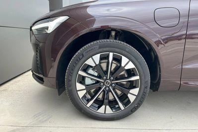 Volvo XC60 T6 Plug-In Hybrid AWD Ultra Dark