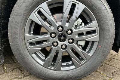Ford Transit Custom 320 L2H1 Limited
