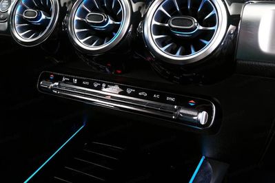 Mercedes GLB 200