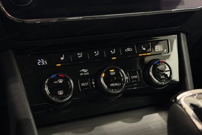 Skoda Superb 2.0 TDI SCR Style DSG