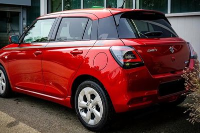 Suzuki Swift Premium Plus 1.2 Dualjet SHVS