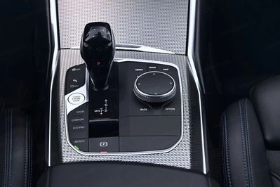 BMW Seria 3 318i M Sport aut