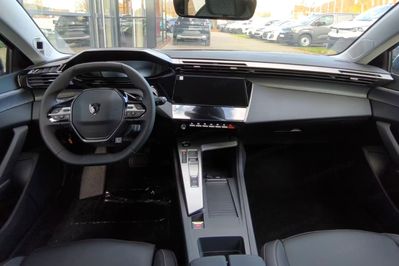 Peugeot 308 Allure 1.2 mHEV e-DCS6