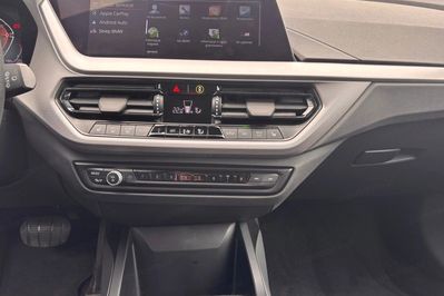 BMW Seria 1 118i Advantage