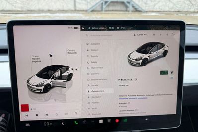 Tesla Model 3 RWD