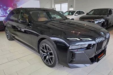 BMW Seria 7 740d xDrive M Sport sport-aut