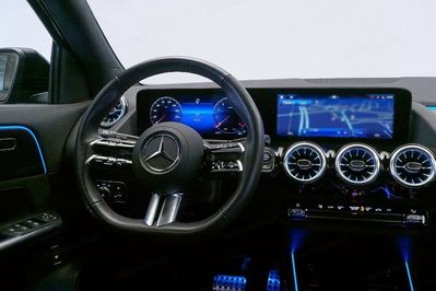Mercedes GLA 200 AMG Line 7G-DCT