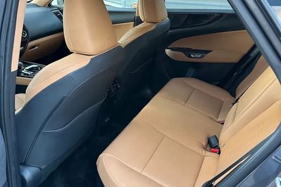 Lexus NX 350h Prestige 2WD