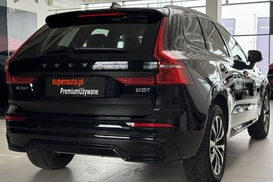 Volvo XC60 B5 B AWD Plus Dark
